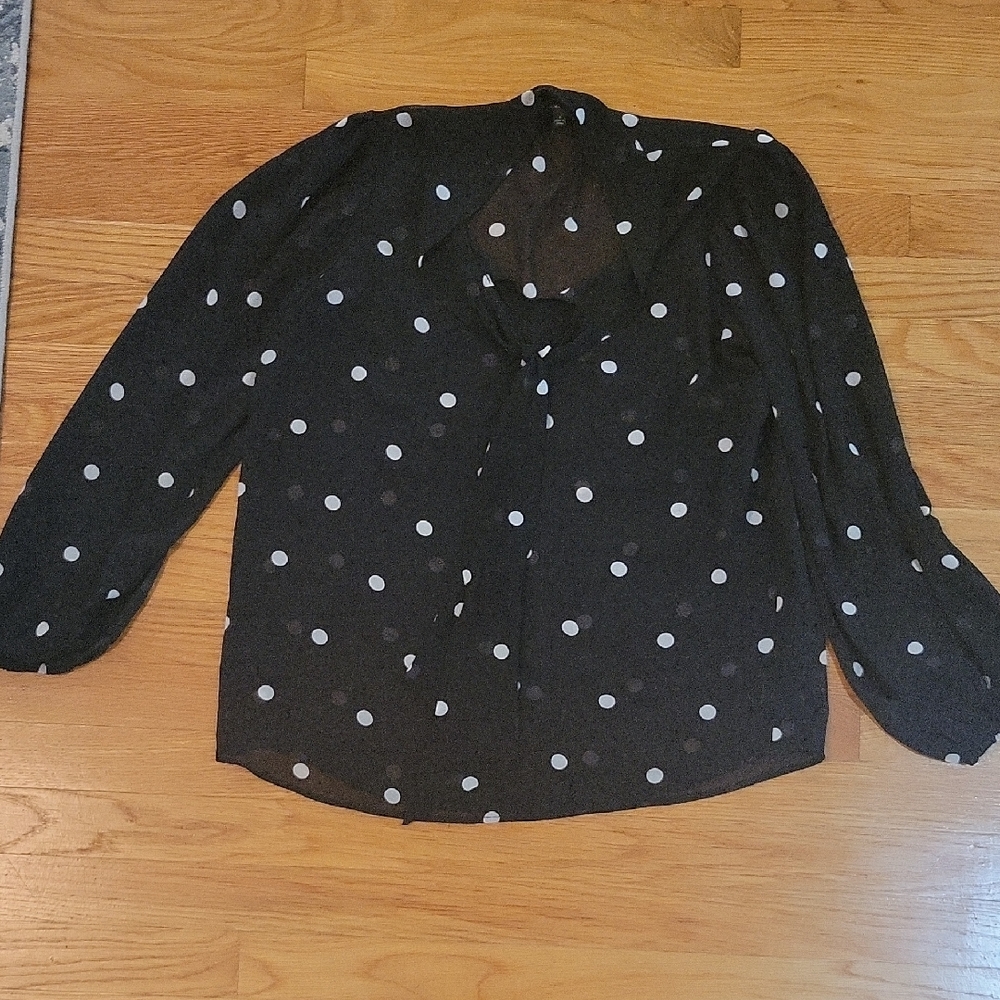 Adrianna Papell Black and White Tie Front Blouse